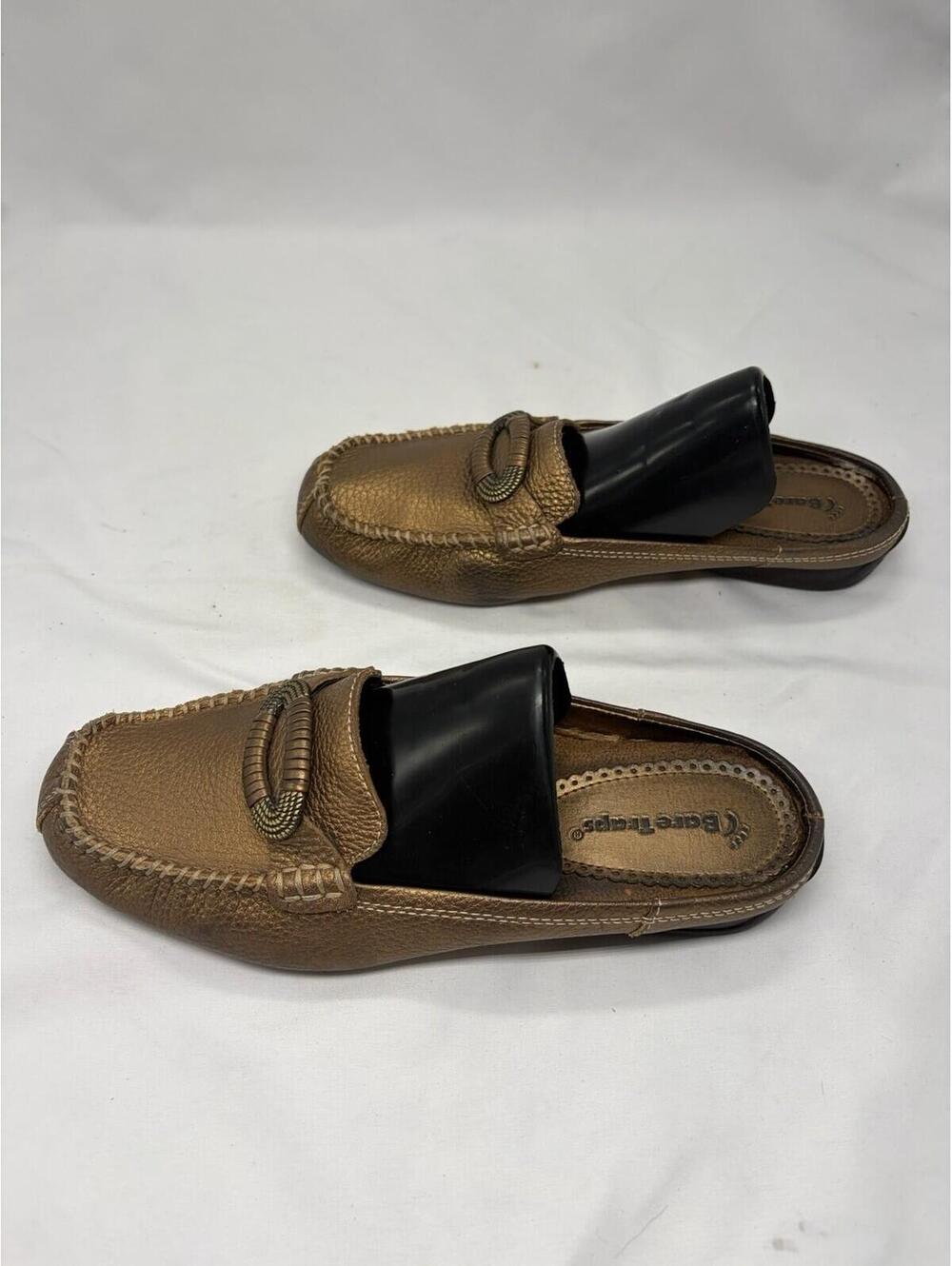 Baretraps Women’s Metallic Gold Leather Loafers Size 7M Buckle Detail Mint